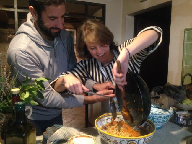 Carina and Raul serve up