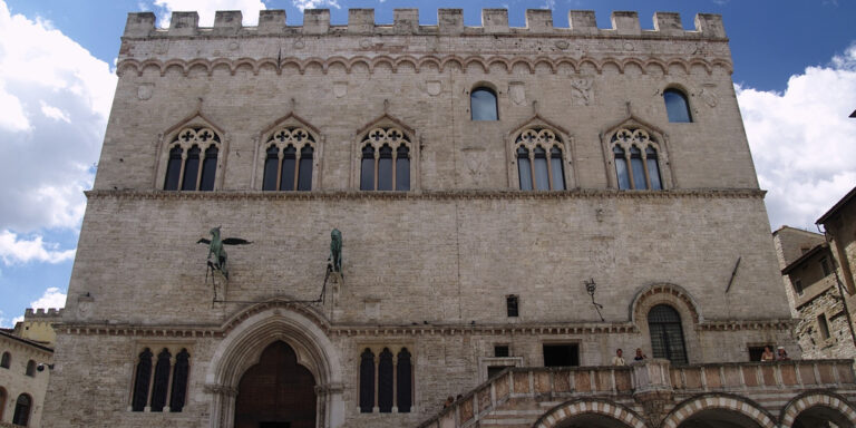 Palazzo-Priori-Perugia.!!!!!!!!!!jpg